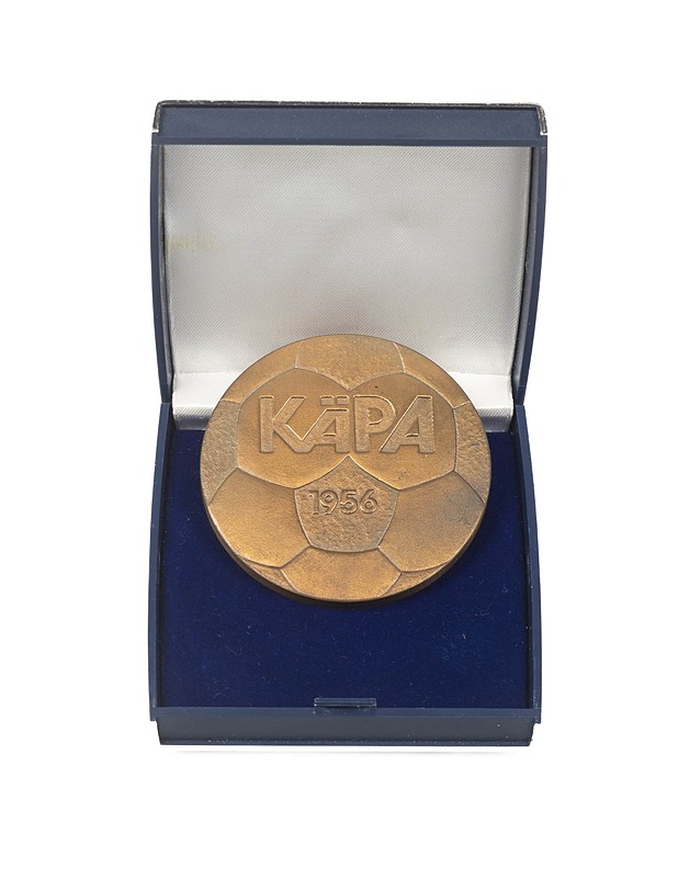 K=C3=A4pyl=C3=A4n pallo 1956 mitali - Sisustus - 10105101987 - 0