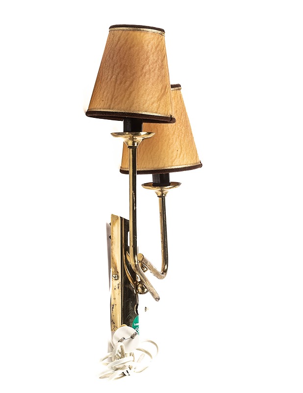 Kullanvärinen seinävalaisin kahdella lampulla - Designsuosikit - 10105131354 - 1
