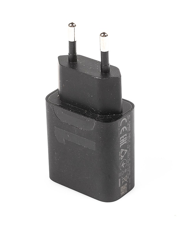 Musta USB virtalähde - Muu elektroniikka - 10105140490 - 1