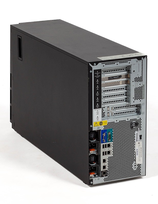 IBM System x3500 M4 keskusyksikk=C3=B6/palvelin - Tietokoneet - 10105149858 - 2