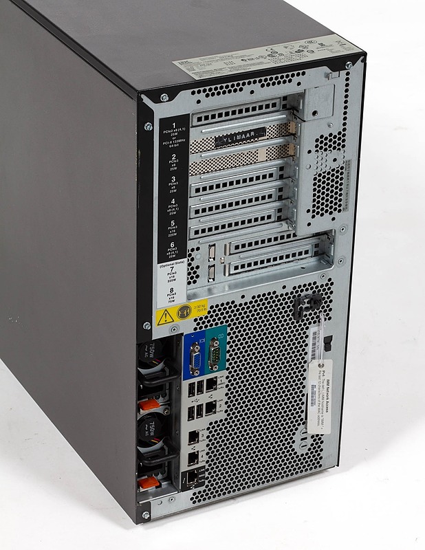IBM System x3500 M4 keskusyksikk=C3=B6/palvelin - Tietokoneet - 10105149858 - 3