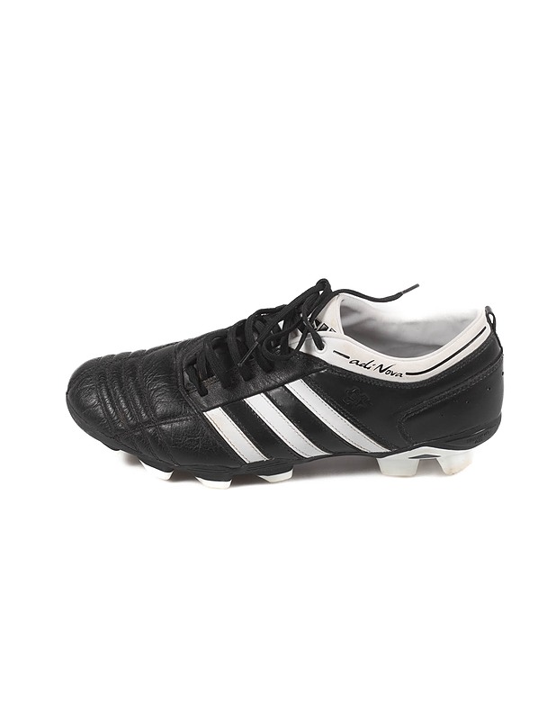 ADIDAS adiNova nappikeng=C3=A4t, 44 2/3 - Jalkapallo - 10105150408 - 1