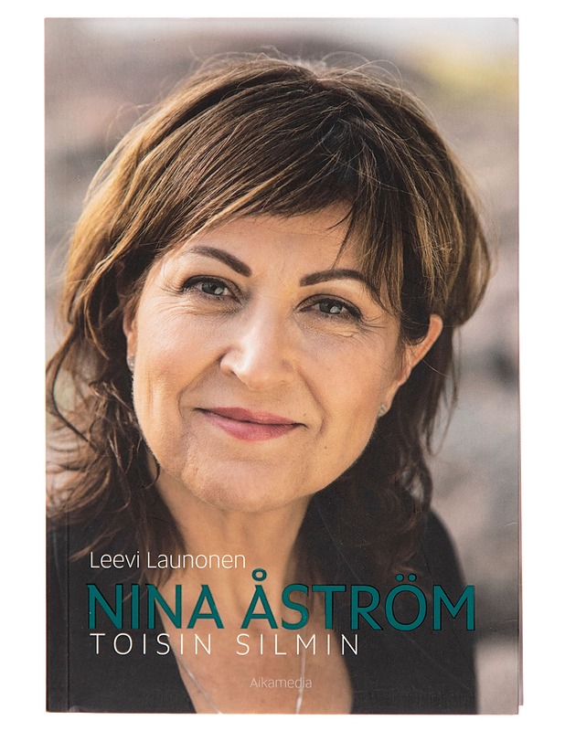Nina Åström toisin silmin - Leevi Launonen - Elämäkerrat ja muistelmat - 10105243774 - 0