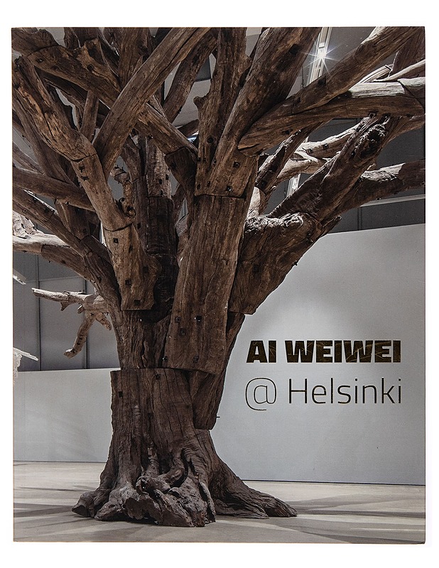 Ai Weiwei @ Helsinki : 25.9.2015 - 28.02.2016 - Ai Weiwei - Taide- ja kulttuurikirjat - 10105246294 - 0