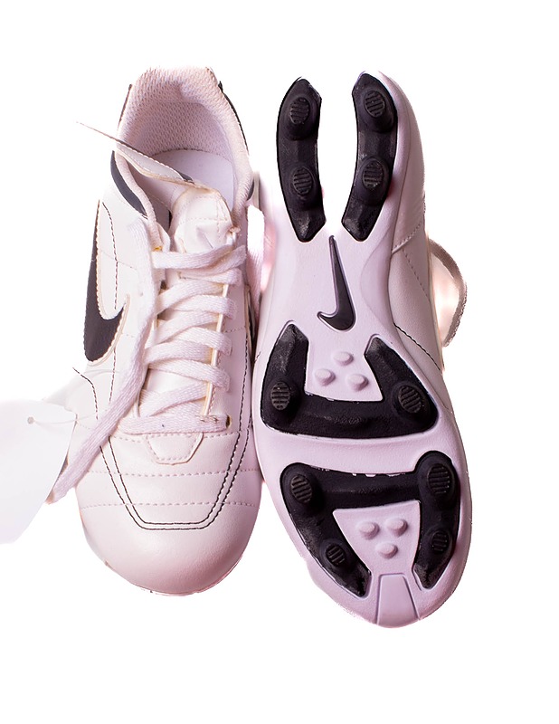 NIKE Versatract jalkapallokengät, 33,5 - Jalkapallo - 10105263363 - 2
