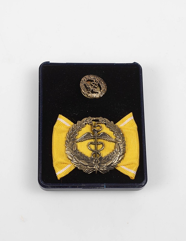 Kauppakamarin 10 vuotta arvomerkki - Korut - 10105268626 - 1