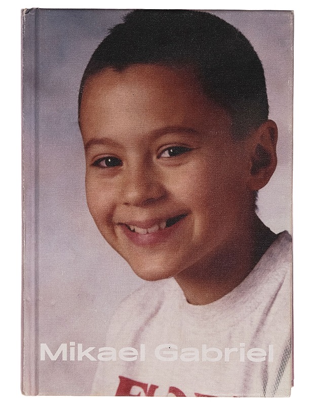 Mikael Gabriel : alasti - Anton Vanha-Majamaa - Elämäkerrat ja muistelmat - 10105272570 - 0