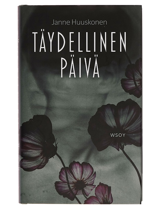 Täydellinen päivä - Janne Huuskonen - Romaanit ja novellit - 10105276722 - 0