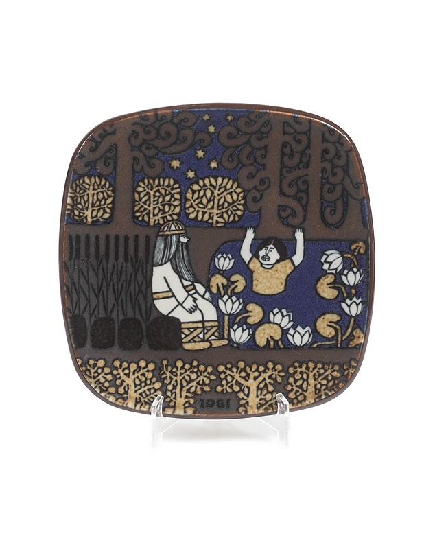 ARABIA Kalevala vuosilautanen 1981 - Designsuosikit - 10105279833 - 0