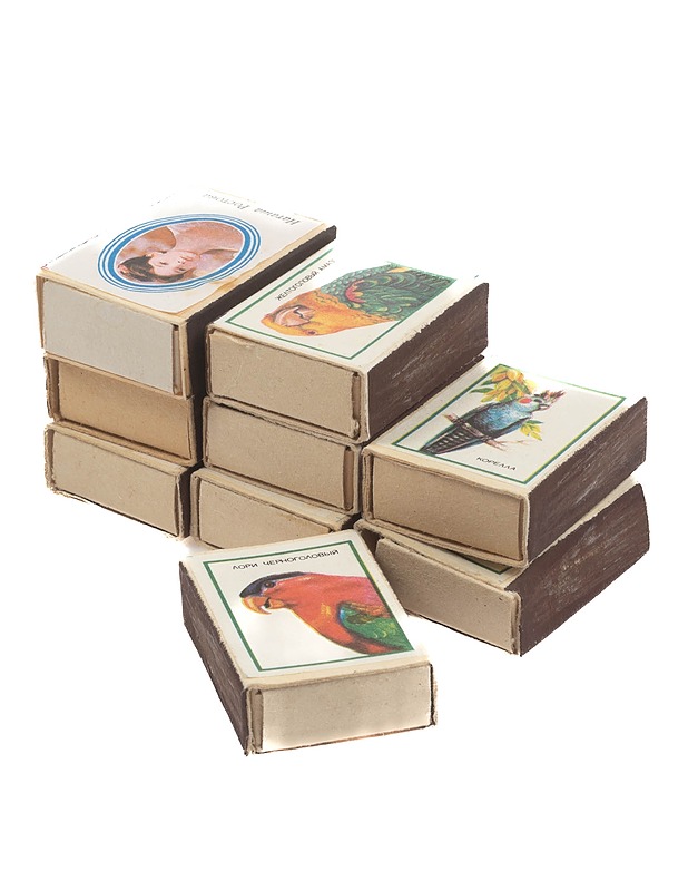 Vanhoja tulitikkuaskeja, 9kpl - Koriste-esineet - 10105290985 - 2