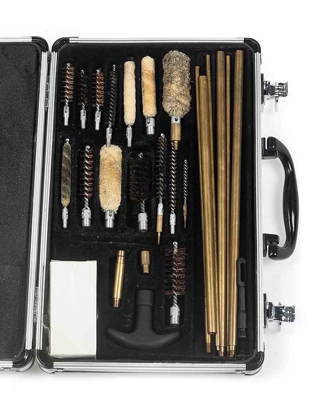 Aseenpuhdistussetti salkussa - Muut urheiluvälineet ja vapaa-aika - 10105296099 - 2