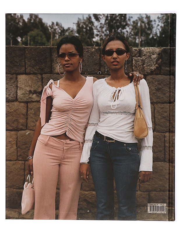 Resounding soil : women of Ethiopia - Mari Caesar - Taide- ja kulttuurikirjat - 10105302430 - 1