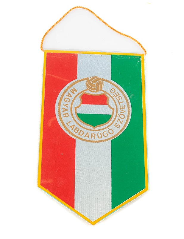 Magyar Labdarugo szövetseg viiri - Muut urheiluvälineet ja vapaa-aika - 10105305310 - 0