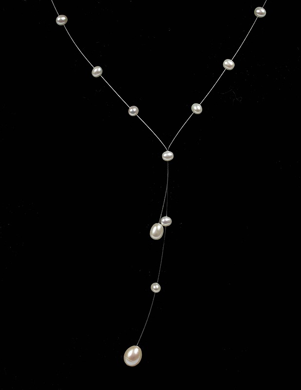 Helmikaulakoru - Korut - 10105309546 - 1