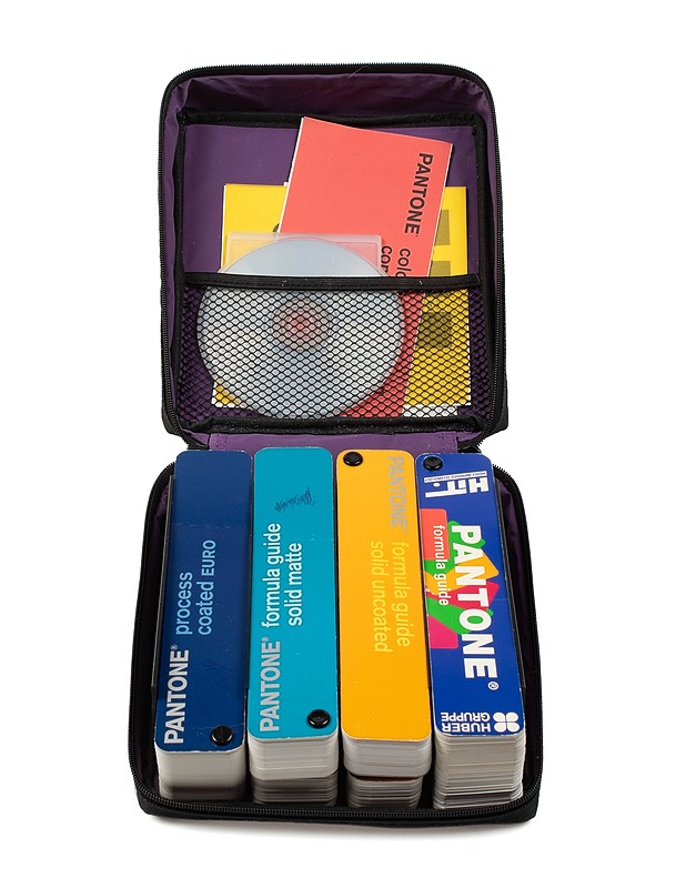 PANTONE 2002 värikartta säilytyslaukussa - Askartelu - 10105324598 - 1
