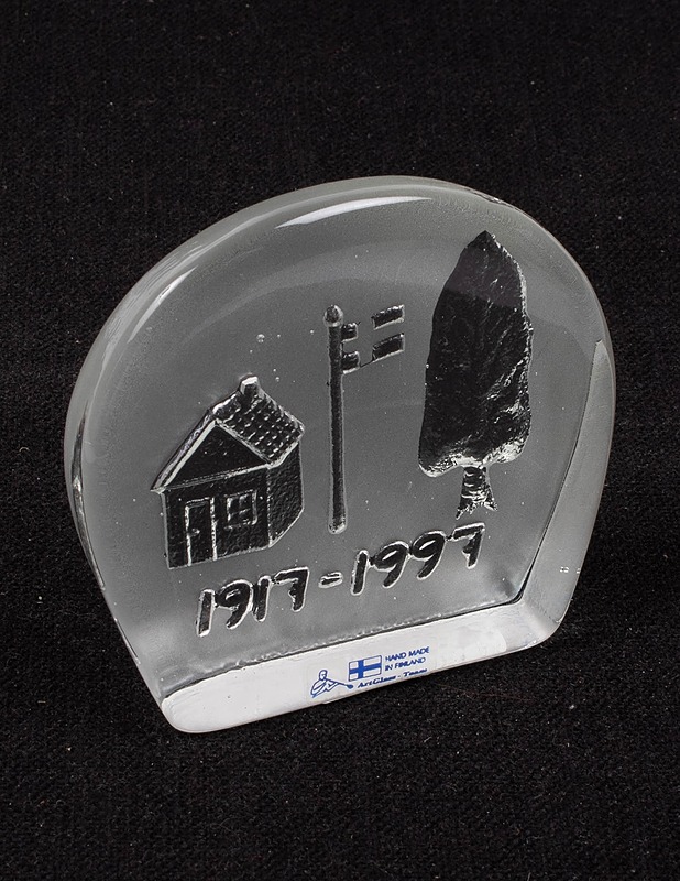 ARTGLASS Suomi 100 vuotta lasikoriste - Koriste-esineet - 10105324722 - 1