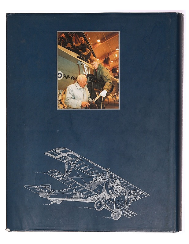 Karjalan lennoston historia 1918-1980 - Veli Pernaa - Historiakirjat - 10105329624 - 1