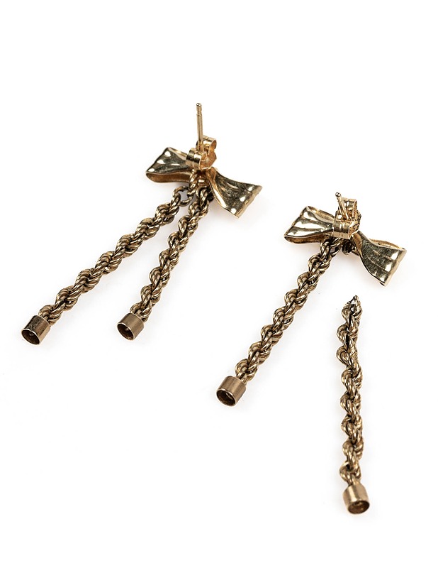 SUOMEN KORUTUONTI OY kultaiset korvakorut tappikiinnityksellä - II-laatu - Korut - 10105330987 - 2