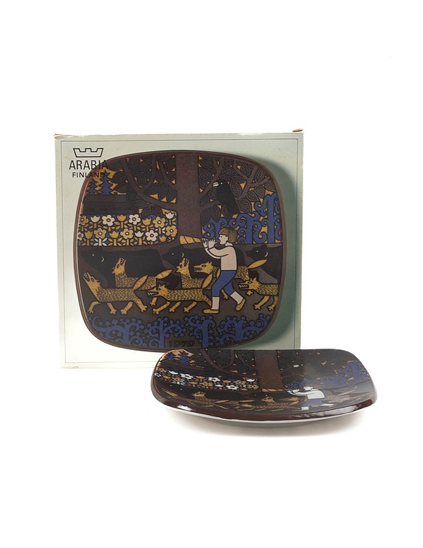 ARABIA Kalevala vuosilautanen 1979 - Designsuosikit - 10105331156 - 0