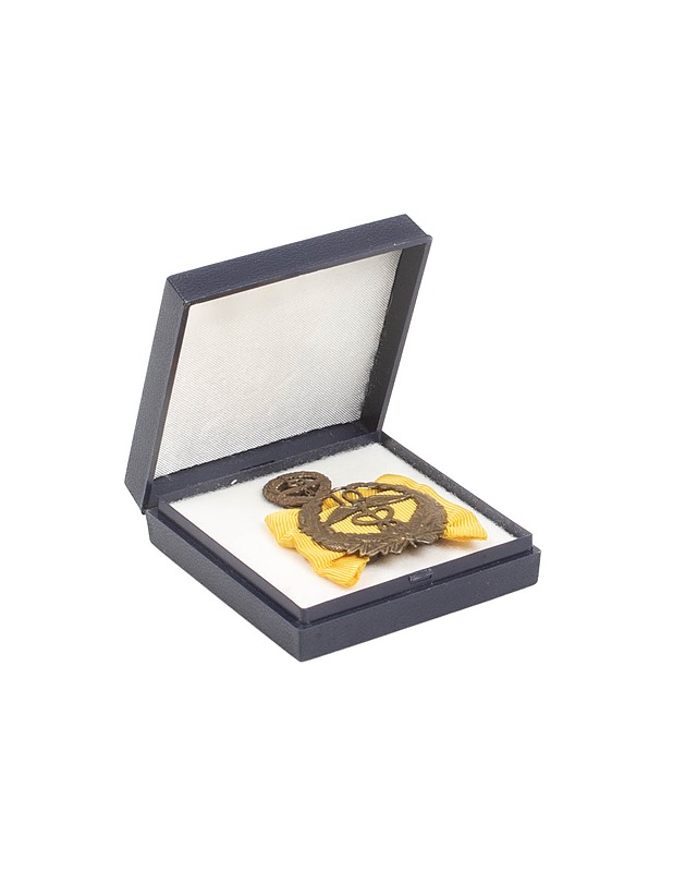 Keskuskauppakamarin 10 v ansiomerkki - Koriste-esineet - 10105337045 - 0