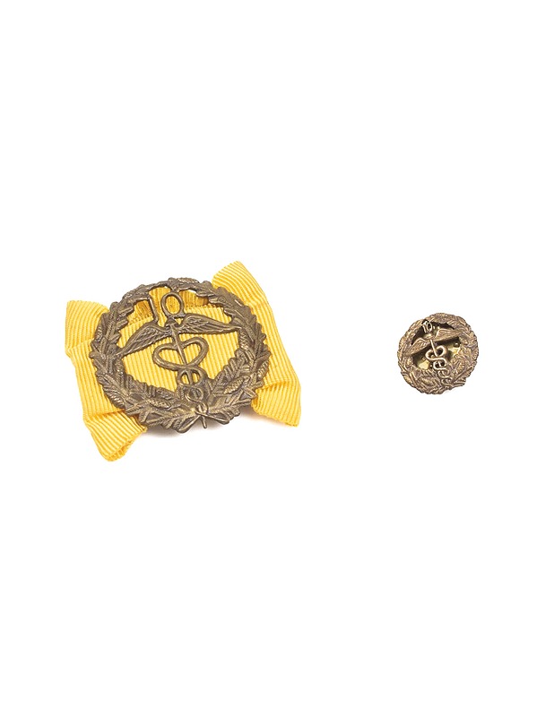 Keskuskauppakamarin 10 v ansiomerkki - Koriste-esineet - 10105337045 - 1