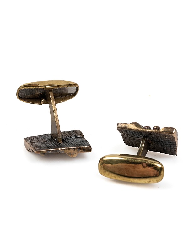 Kalvosinnapit - Korut - 10105344662 - 1