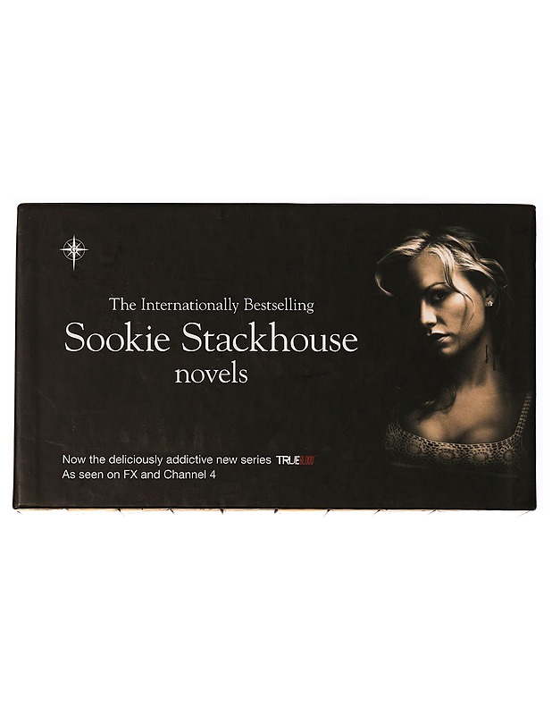 Charlaine Harris l Sookie Stackhouse  - Romaanit ja novellit - 10105346870 - 0