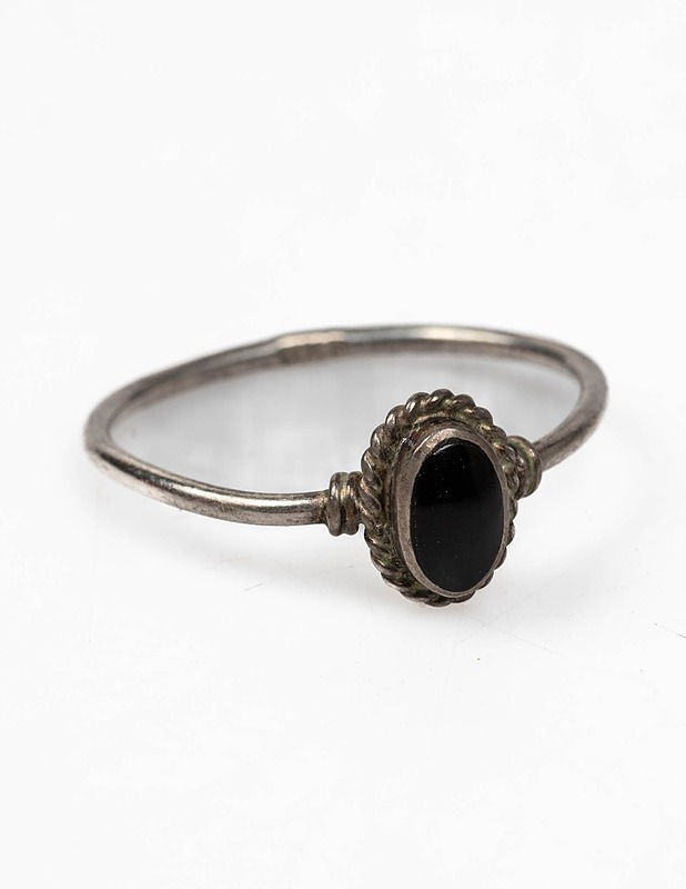 Hopeiset korvakorut, sormus ja kaulakoru - Korut - 10105348988 - 2