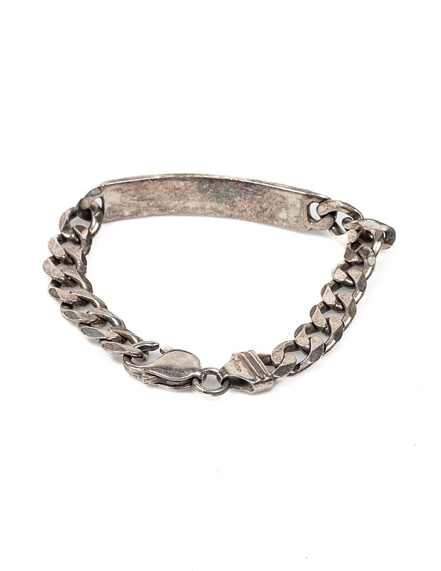 Hopeinen panssariketju laatalla - Korut - 10105349548 - 1