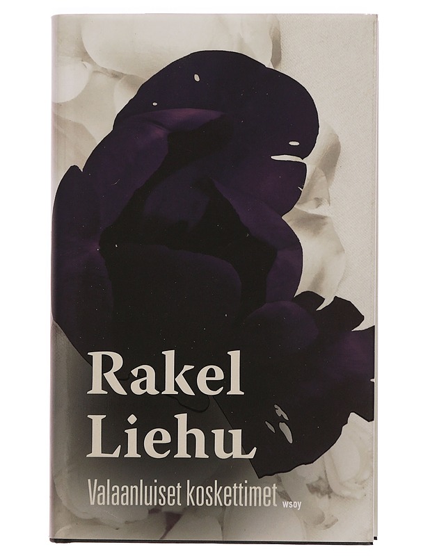 Valaanluiset koskettimet - Rakel Liehu - Romaanit ja novellit - 10105352710 - 0