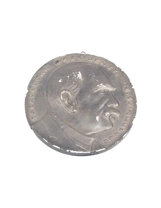 Svinhufvuf kipsireliefi, II-laatu - Koriste-esineet - 10105356361 - 0