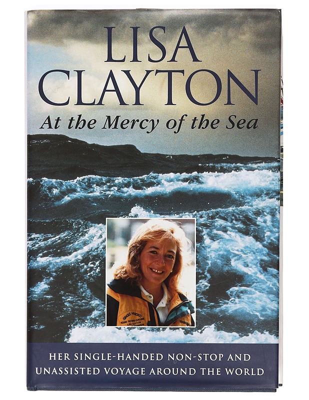 At the mercy of the sea - Lisa Clayton - Elämäkerrat ja muistelmat - 10105371463 - 0