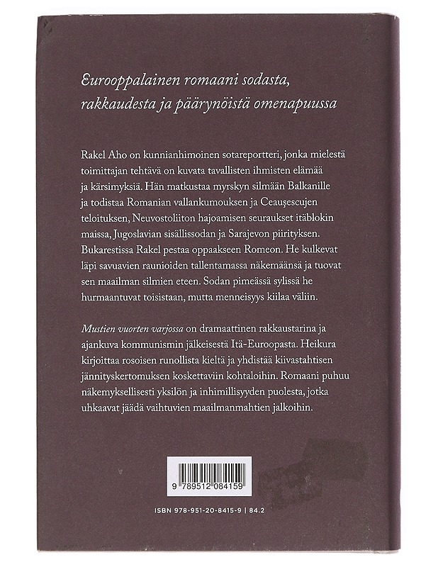 Mustien vuorten varjossa - Jouko Heikura - Romaanit ja novellit - 10105377938 - 1