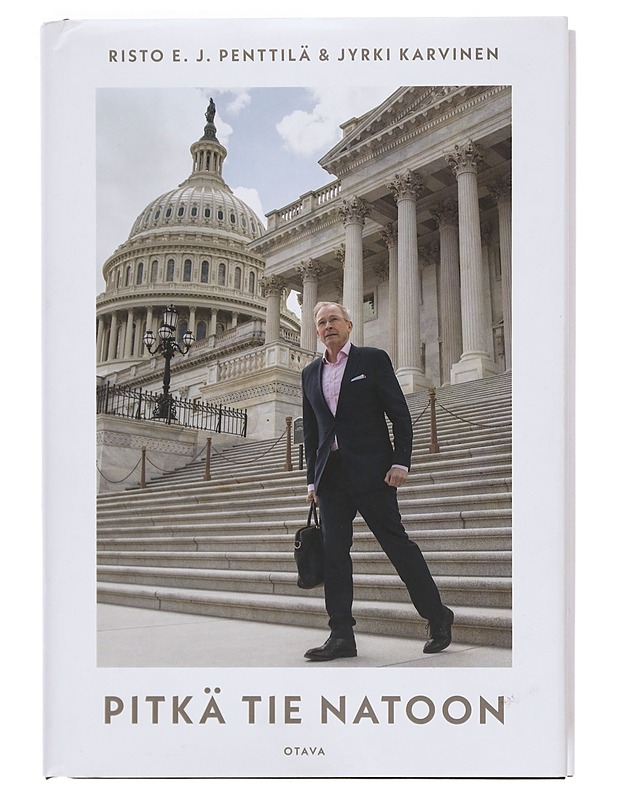 Pitkä tie Natoon - Penttilä, Risto E. J. - Historiakirjat - 10105380069 - 0