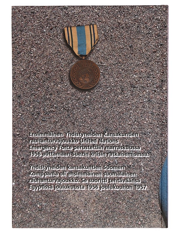 YK-kenraalin puumiekka: Yhdistyneiden Kansakuntien Suomen Komppania 1956-1957 - Jorma Reinimaa, signeerattu - Historiakirjat - 10105380388 - 1