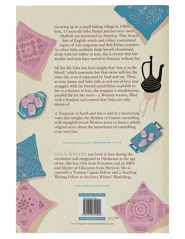 A teaspoon of earth and sea - Dina Nayeri - Romaanit ja novellit - 10105381202 - 1