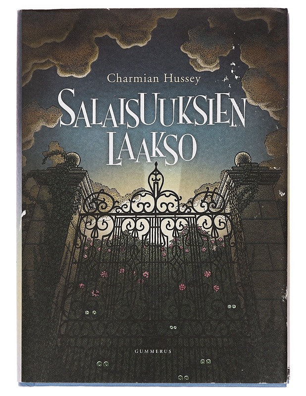 Salaisuuksien laakso - Hussey, Charmian - Fantasia- ja scifi - 10105383566 - 0