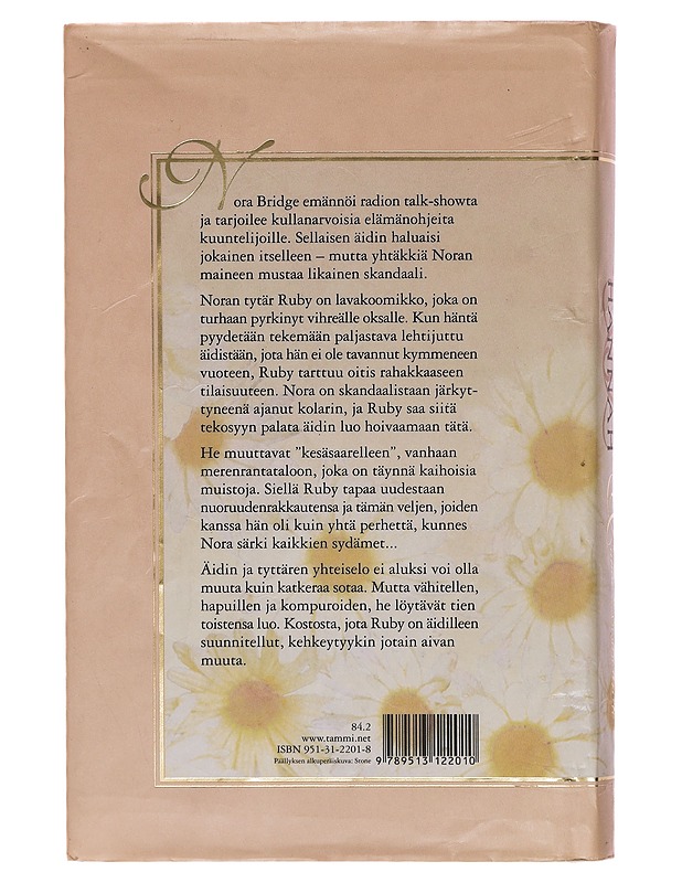 Paluu kesäsaarelle - Hannah, Kristin - Romaanit ja novellit - 10105389803 - 1