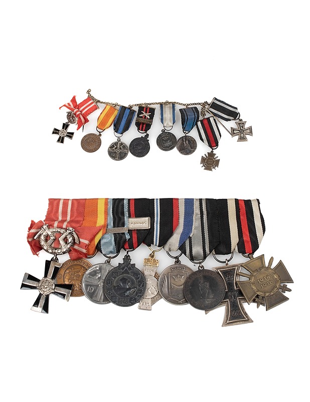 Mitalikokoelma - kunniamerkkiripa ja miniatyyrit - Korut - 10105390676 - 2