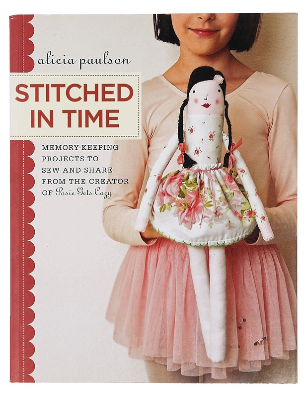 Stitched in time - Alicia Paulson - Tietokirjat ja oppaat - 10105391228 - 0