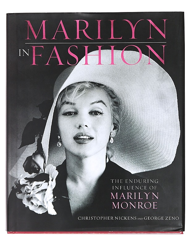 Marilyn in Fashion : The Enduring Influence of Marilyn Monroe - Nickens, Christopher - Musiikki- ja elokuvakirjat - 10105392919 - 0