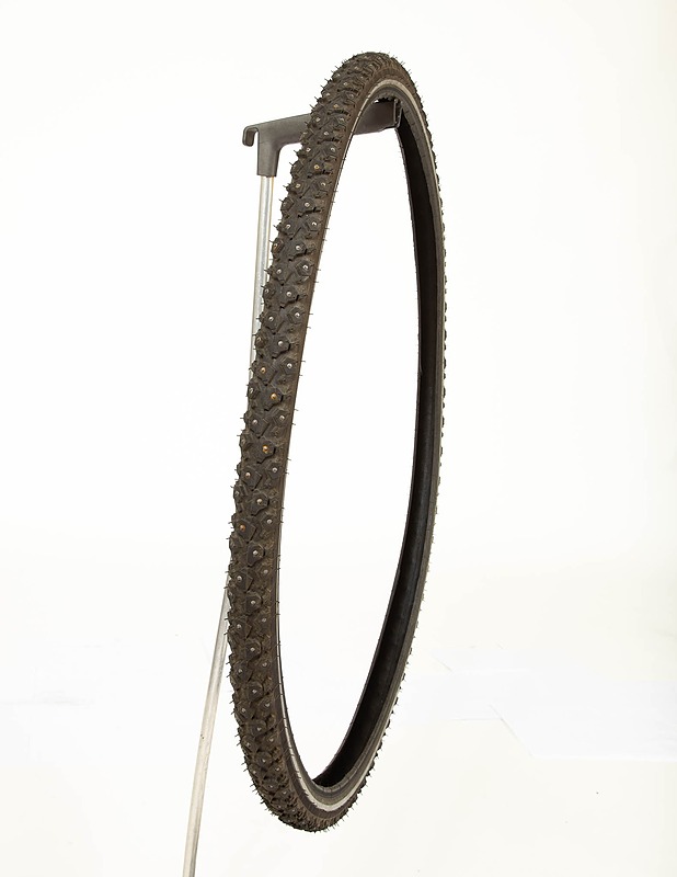 SUOMI Tyres Winter W240 nastarengas, 28" - Erikoispyörät - 10105398910 - 0