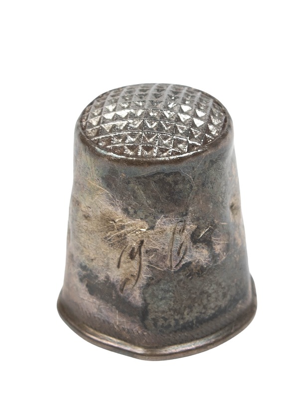 Hopeinen sormustin - Ompelu - 10105401256 - 0