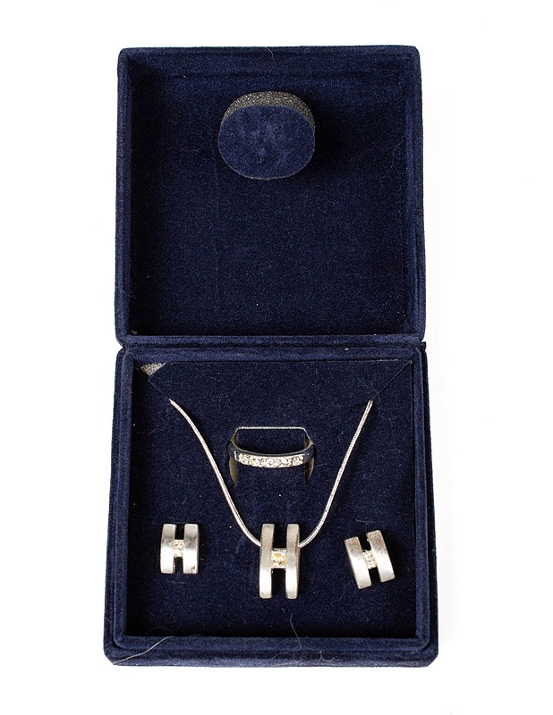 LBVRY korusetti - Korut - 10105401371 - 0