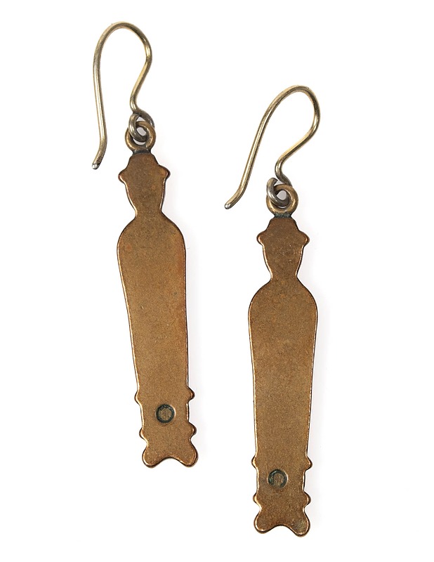 KALEVA AKORU nukkekääty korvakorut - Korut - 10105401588 - 1