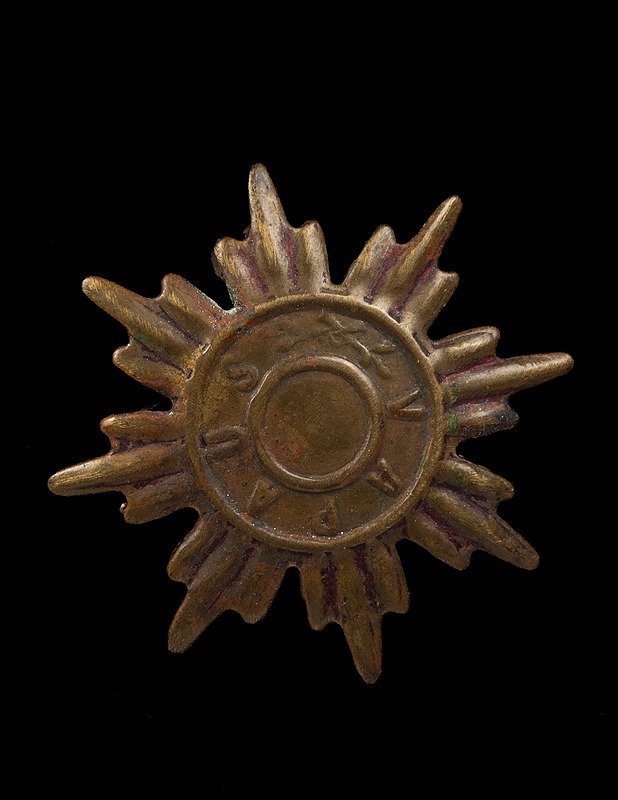 Punakaartin merkki - Korut - 10105402446 - 1