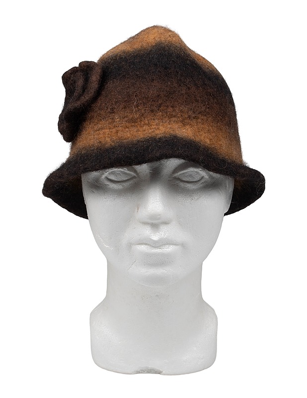 Huovutettu hattu - Päähineet - 10105405599 - 0