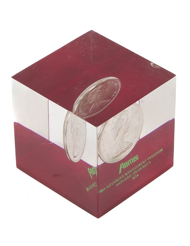 Harvard AMP muistoesine - Koriste-esineet - 10105405842 - 0