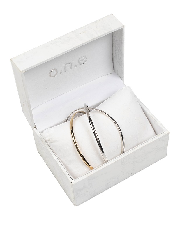 O.N.E. rannerengas - Korut - 10105405947 - 0