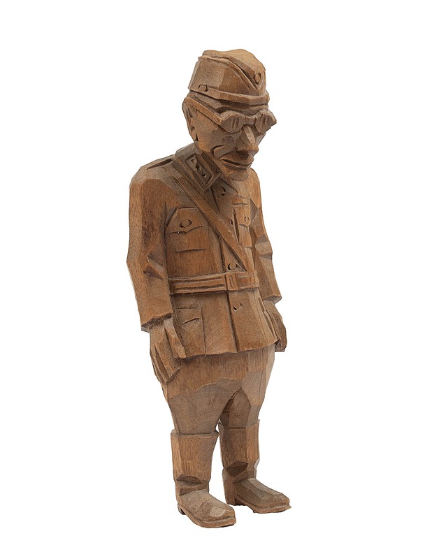 Puuveistos, sotamies, II laatu - Koriste-esineet - 10105408056 - 0